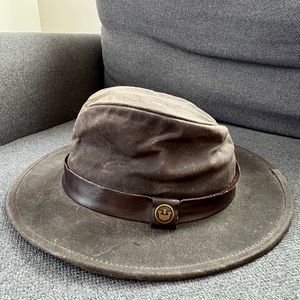 Goorin Bros flat brimmed hat